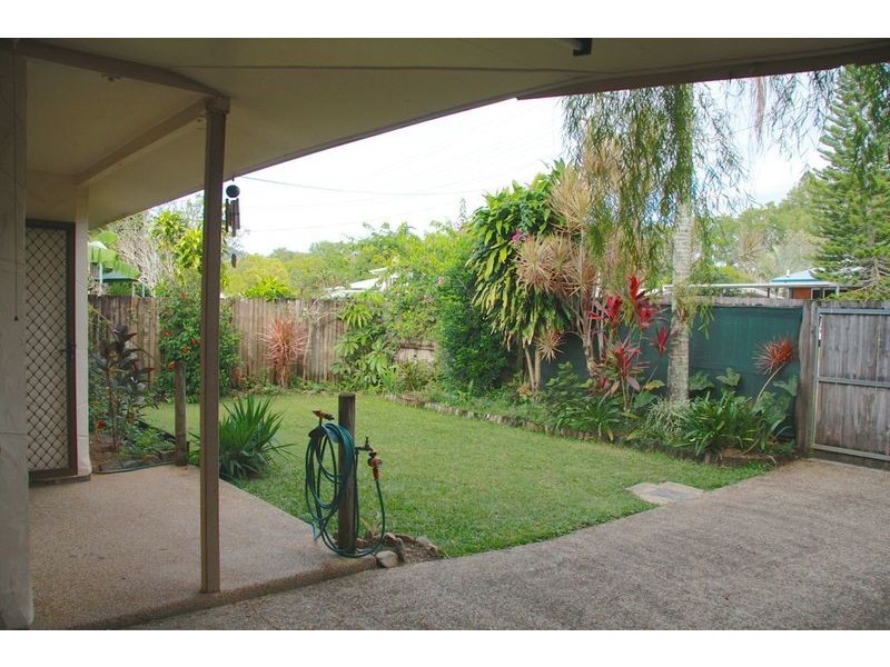 54 Christensen Street, Machans Beach QLD 4878