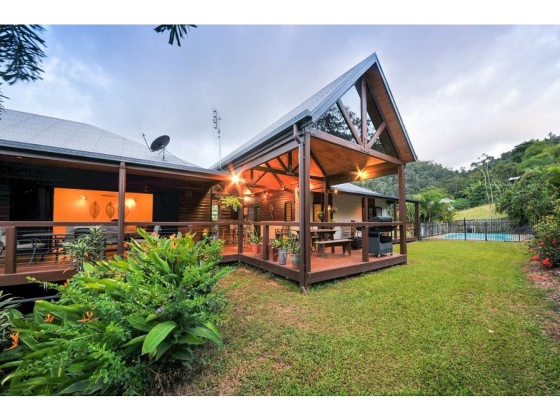 9 Pepperberry Lane, Cannon Valley QLD 4800