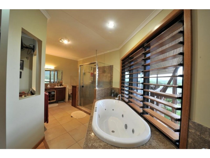 9 Pepperberry Lane, Cannon Valley QLD 4800