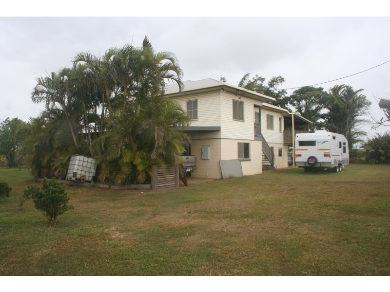 Moore Park Beach QLD 4670