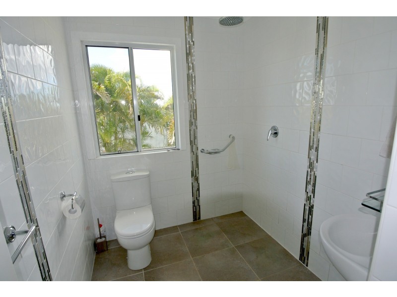 Moore Park Beach QLD 4670