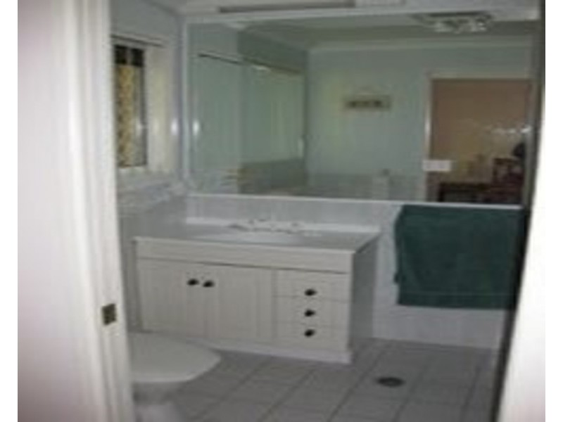 9 Ethion Drive, Regents Park QLD 4118