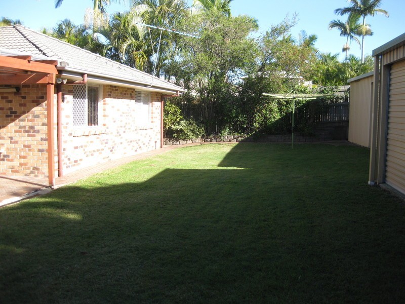 9 Ethion Drive, Regents Park QLD 4118