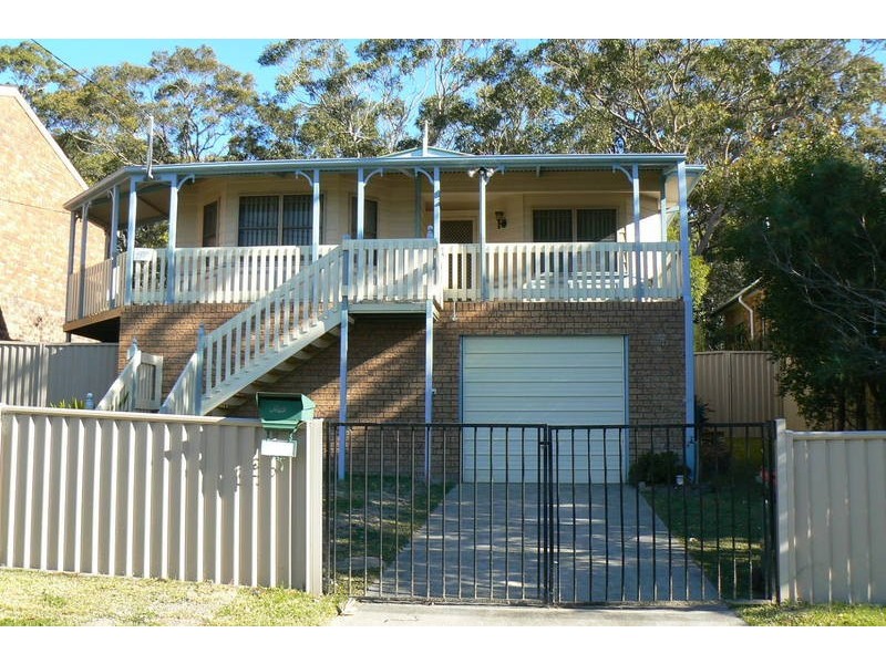 29 Yeramba Rd, Summerland Point NSW 2259