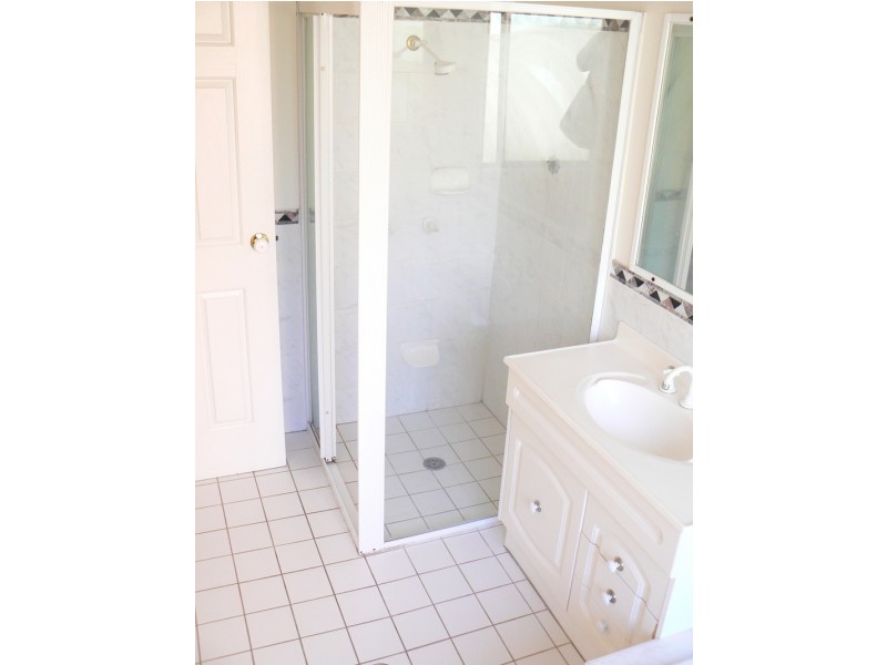 29 Yeramba Rd, Summerland Point NSW 2259