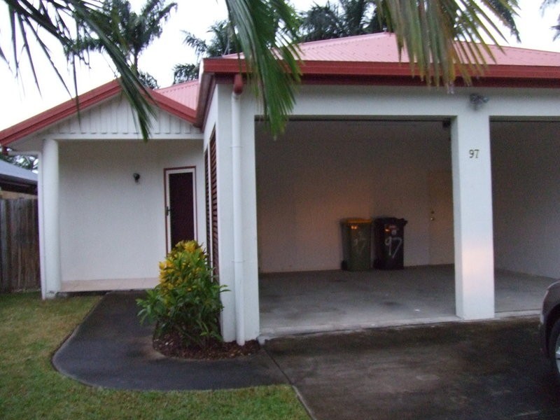 97 Cedar Road, Palm Cove QLD 4879