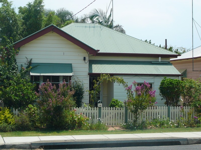 55 Yamboyna Street, Manly QLD 4179