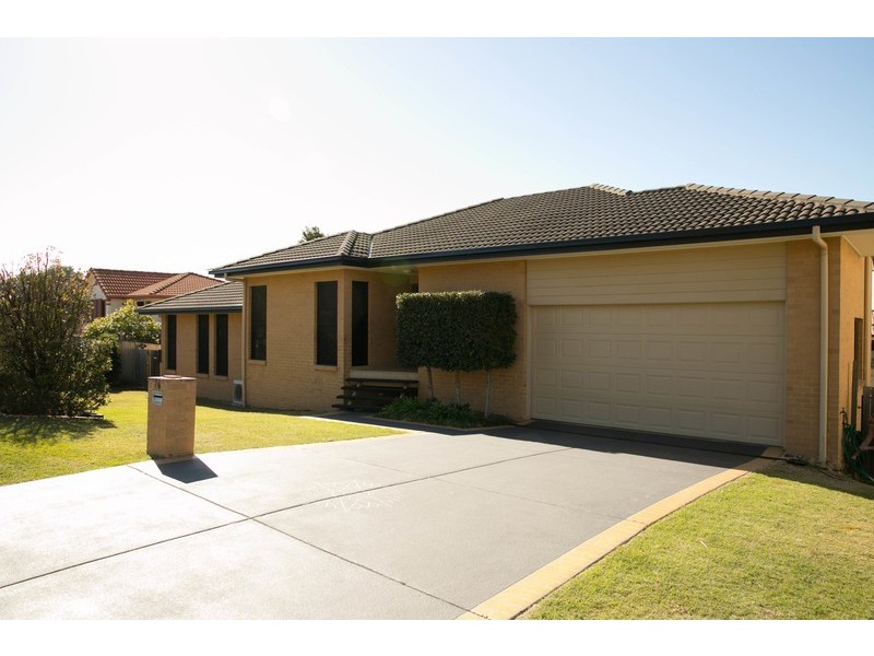 76 Casuarina Street, Bridgeman Downs QLD 4035