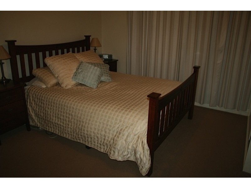 37 Oates Avenue, Wagga Wagga NSW 2650