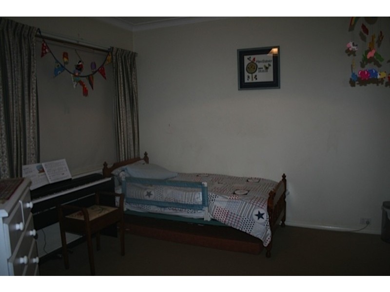 37 Oates Avenue, Wagga Wagga NSW 2650