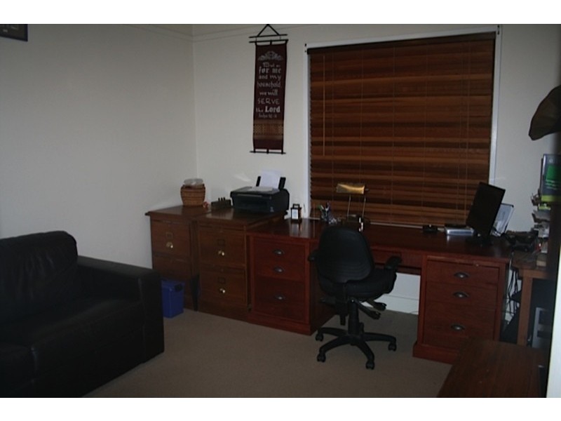 37 Oates Avenue, Wagga Wagga NSW 2650