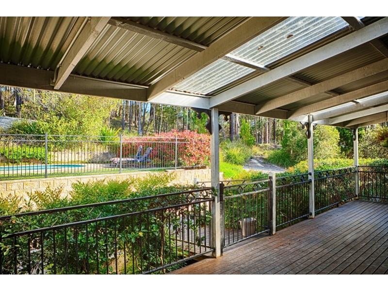 39 Sanctuary Grove, Tingira Heights NSW 2290