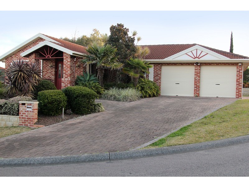 37 Morley Avenue, Bateau Bay NSW 2261