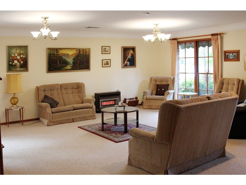 37 Morley Avenue, Bateau Bay NSW 2261