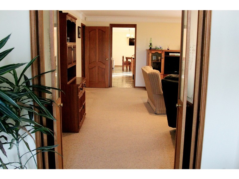 37 Morley Avenue, Bateau Bay NSW 2261