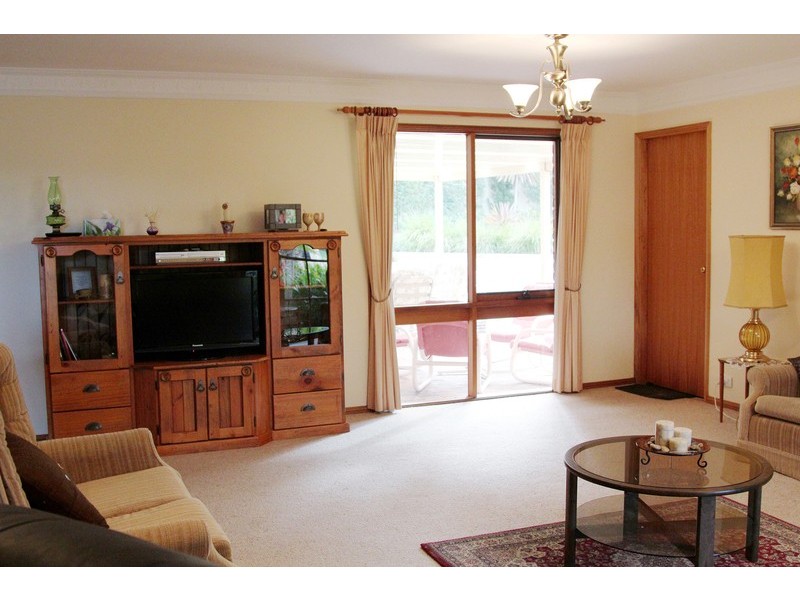 37 Morley Avenue, Bateau Bay NSW 2261