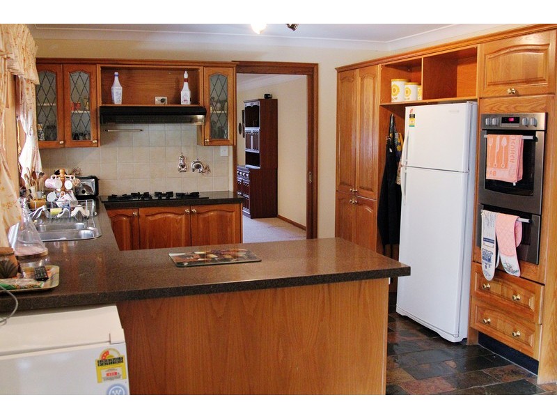 37 Morley Avenue, Bateau Bay NSW 2261