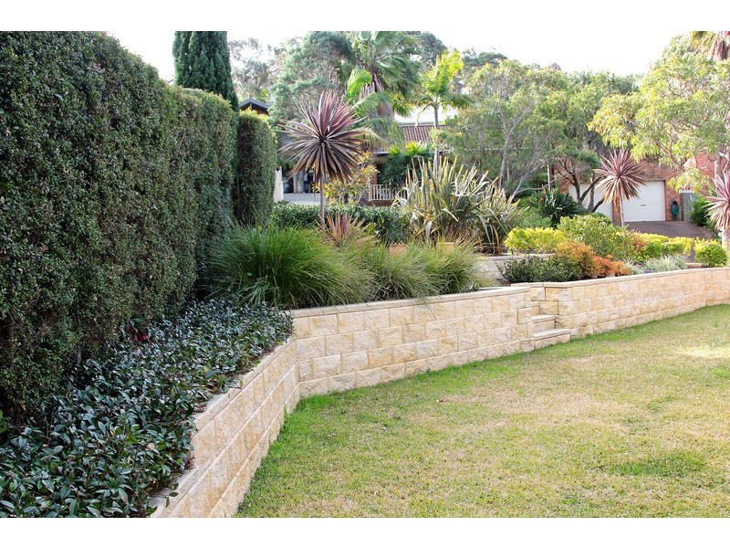 37 Morley Avenue, Bateau Bay NSW 2261