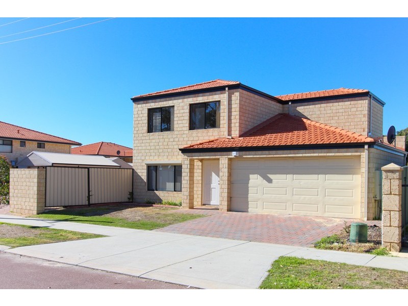 13 Station St, Cannington WA 6107