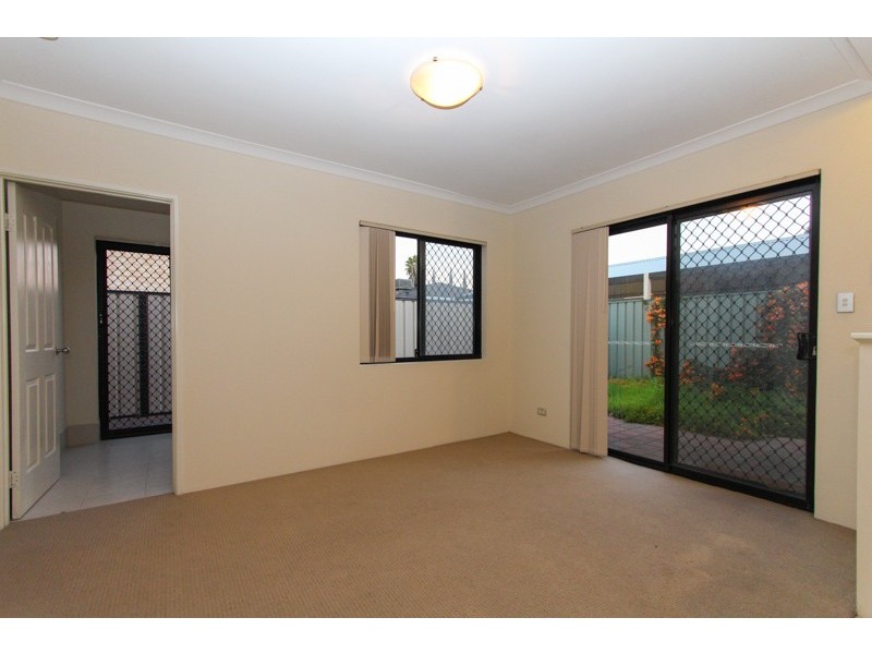 13 Station St, Cannington WA 6107