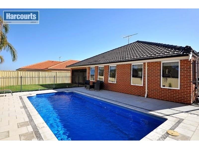 22 Fineview Crescent, Carramar WA 6031