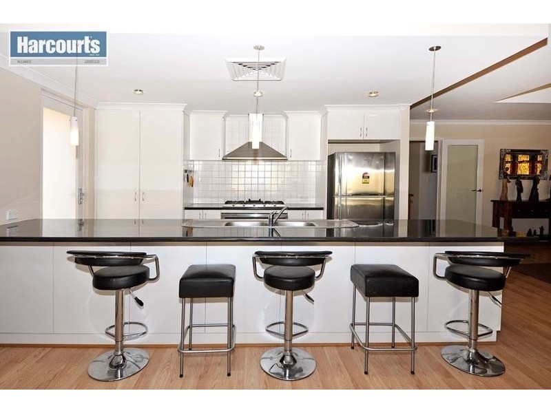 22 Fineview Crescent, Carramar WA 6031