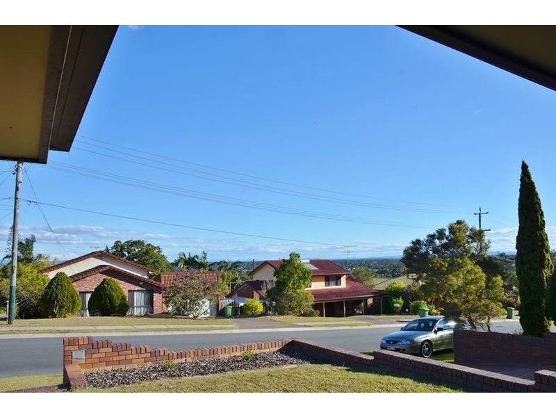 38 Deloraine Drive, Springwood QLD 4127