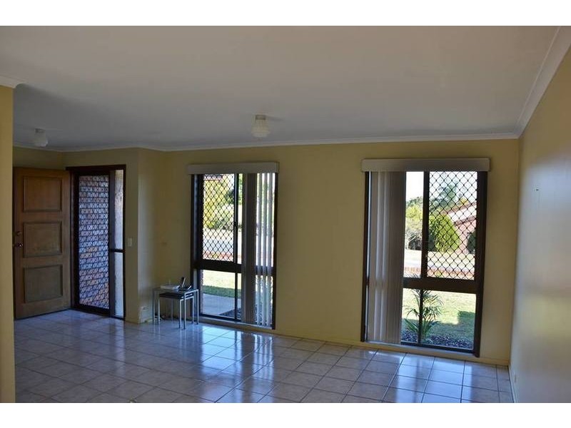 38 Deloraine Drive, Springwood QLD 4127