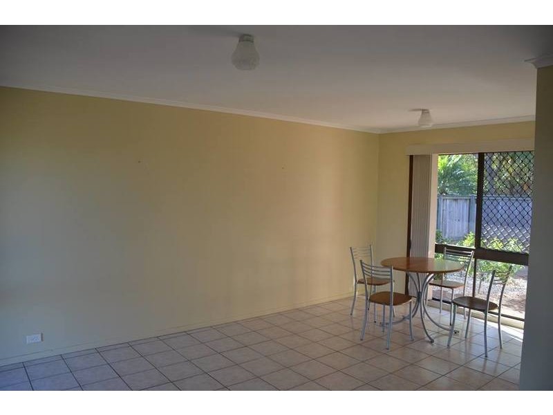 38 Deloraine Drive, Springwood QLD 4127