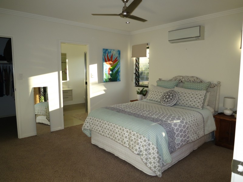 25 Waite Creek Court, Cannonvale QLD 4802