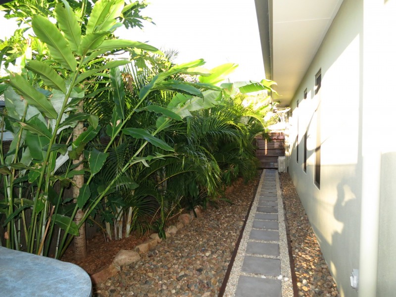 25 Waite Creek Court, Cannonvale QLD 4802
