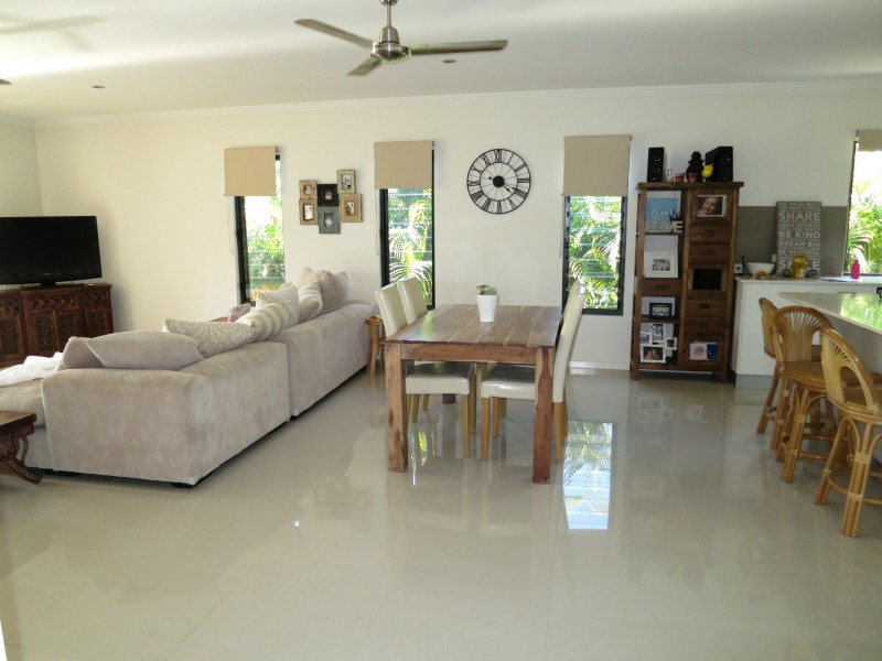 25 Waite Creek Court, Cannonvale QLD 4802