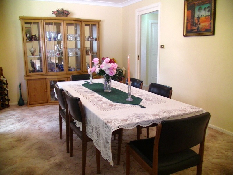 34  Vernon Drive, Cowra NSW 2794