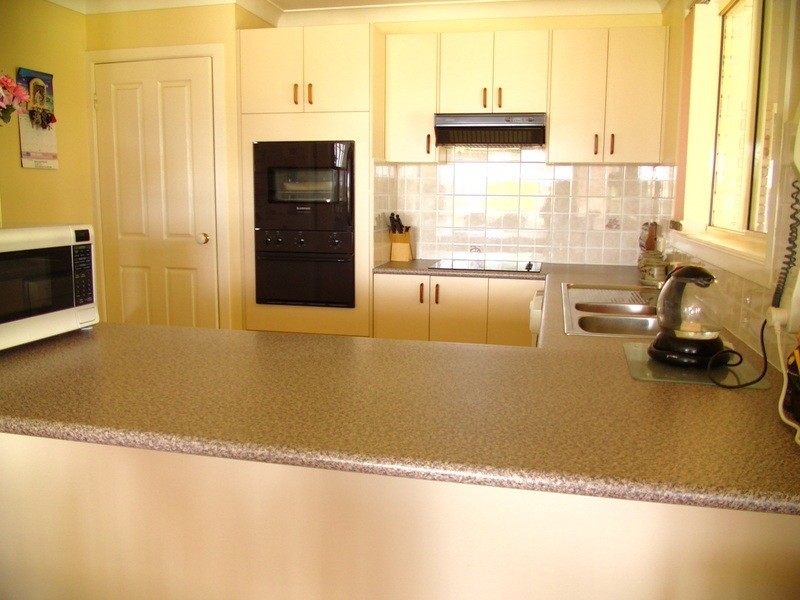 34  Vernon Drive, Cowra NSW 2794