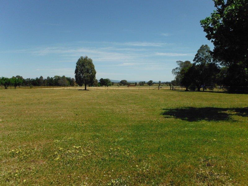 34  Vernon Drive, Cowra NSW 2794