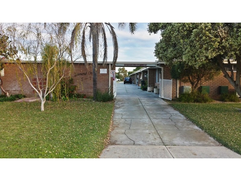 5-7 Jesmond St, Safety Bay WA 6169