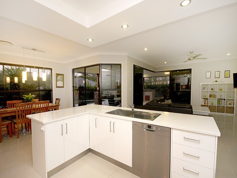 3 Maggie Place, Cashmere QLD 4500