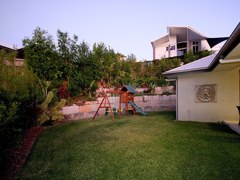 3 Maggie Place, Cashmere QLD 4500