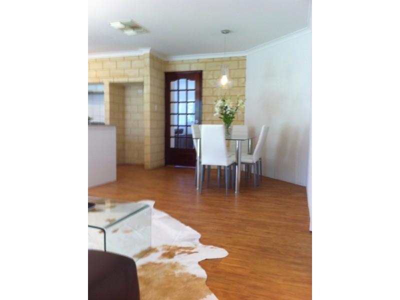 15 Rochester Way, Meadow Springs WA 6210