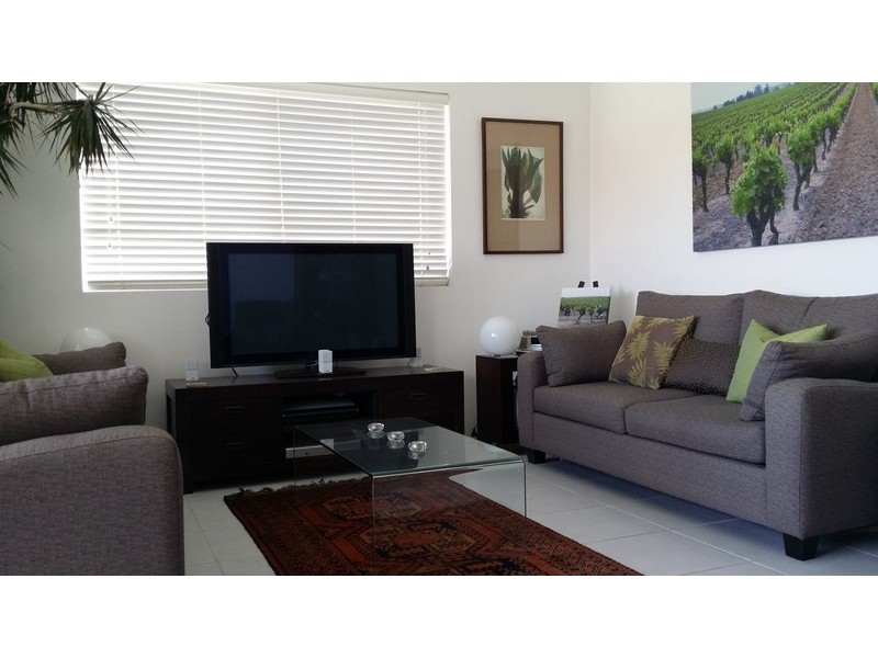 Unit 8 /17-19 Parr Street, Biggera Waters QLD 4216