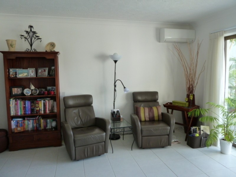 Unit 8 /17-19 Parr Street, Biggera Waters QLD 4216