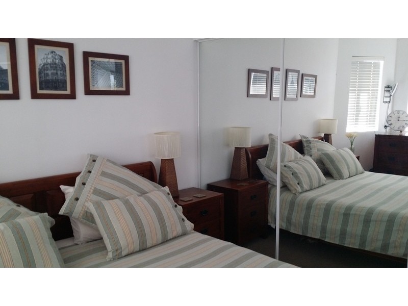 Unit 8 /17-19 Parr Street, Biggera Waters QLD 4216