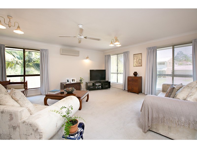 3  Oolyie Close, Chapel Hill QLD 4069