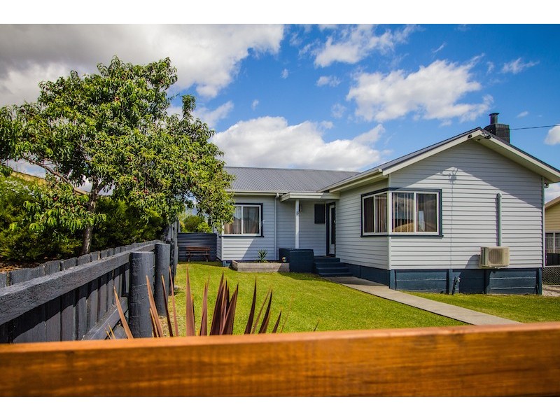 8 Barron Avenue, Goodwood TAS 7010