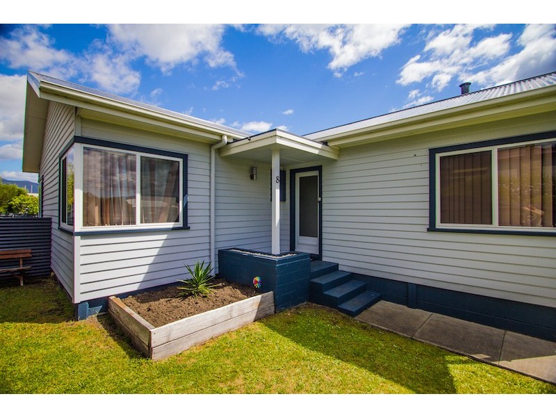 8 Barron Avenue, Goodwood TAS 7010