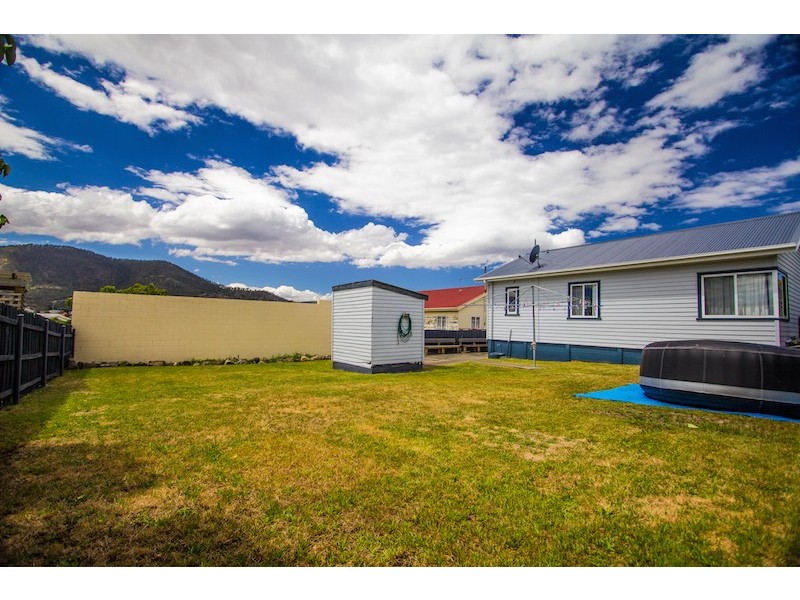 8 Barron Avenue, Goodwood TAS 7010