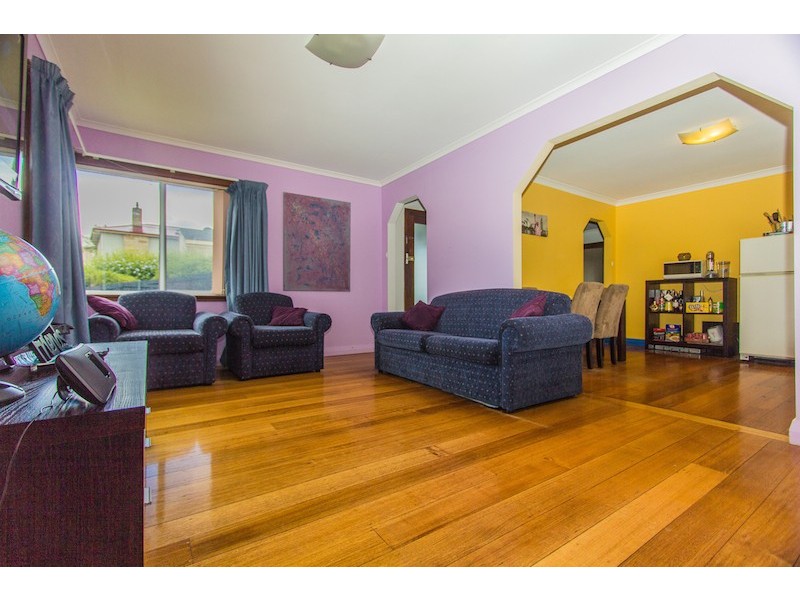 8 Barron Avenue, Goodwood TAS 7010