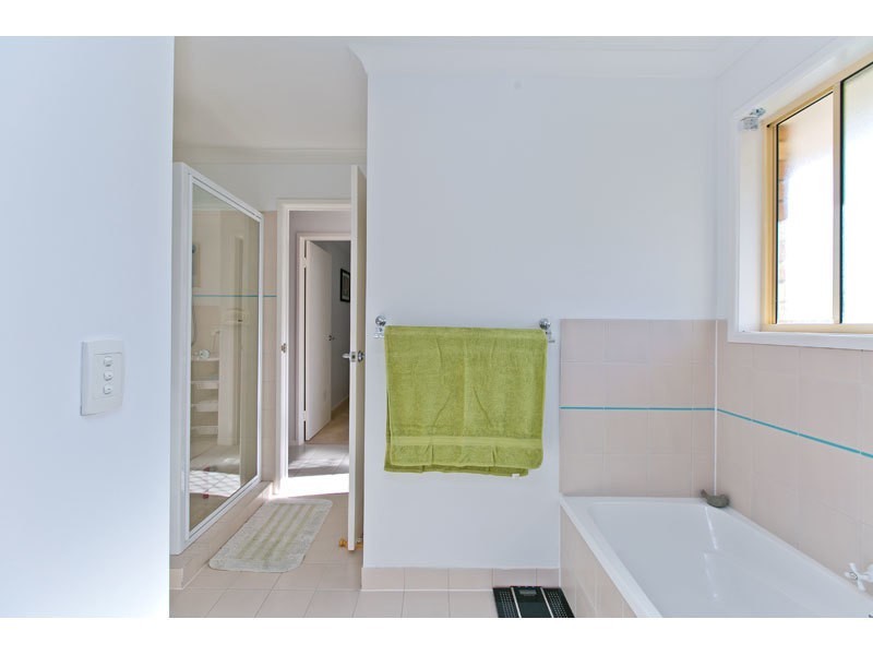 8/10-18   BARRON ROAD, Birkdale QLD 4159