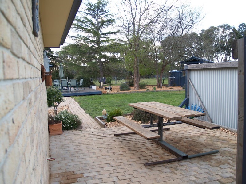 2 Hughes Place, Murrumbateman NSW 2582