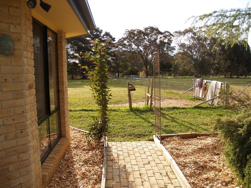 2 Hughes Place, Murrumbateman NSW 2582
